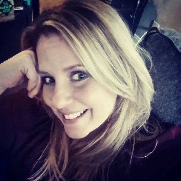 Meet your Posher, Suni - Picture 1 of 1